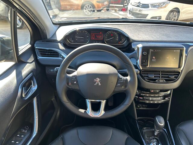 PEUGEOT 2008 ALLURE 1.2 E-THP AUTO SPANISH LHD IN SPAIN 105000 MILES SUPERB 2017